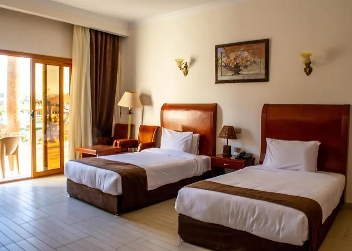 Palma Di Hollywood Aqua Park מלון 4*