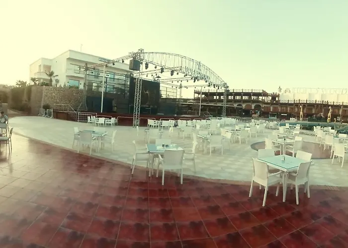 Palma Di Hollywood Aqua Park מלון 4*